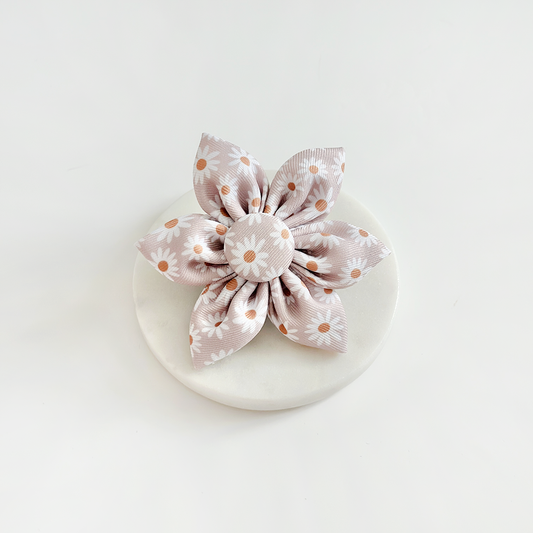 Daisy Chain Collar Flower