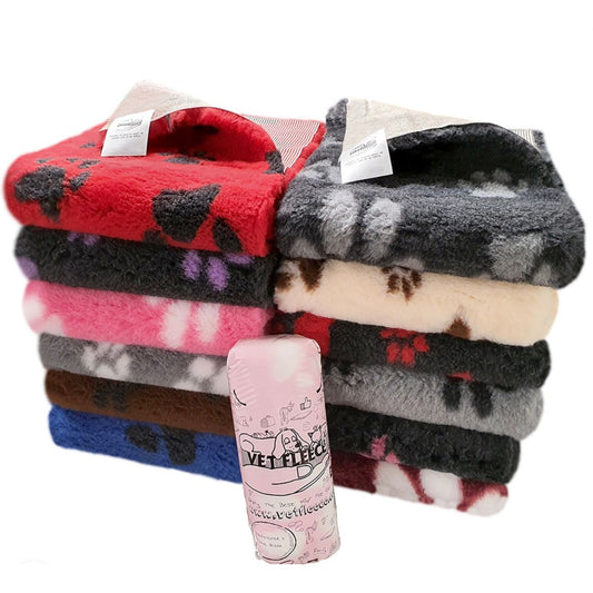 VetFleece Non-Slip Multipaw Pattern In Charcoal With Grey Paws 24in-18in