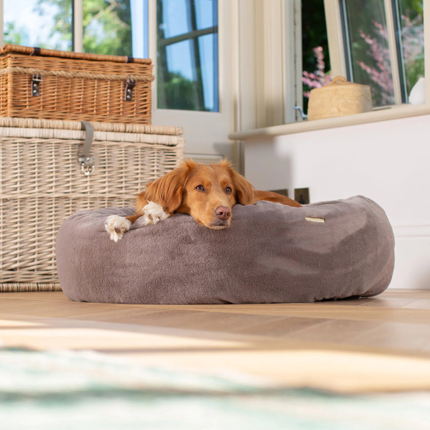 Lords And Labradors Calming Anti-Anxiety Donut Dog Bed With Removable Covers in Fawn Faux Fur Large Lords & Labradors